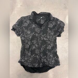 Men’s shirt size Xl